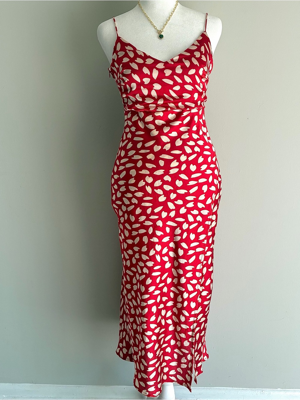 Hello Molly Red & white sleeves slip dress with white leaf-like shapes & a leg